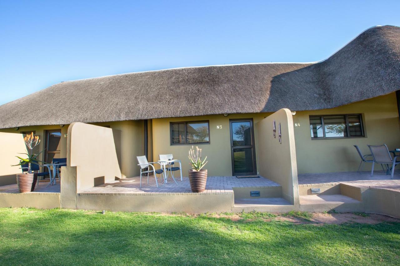 Lapa Lange Game Lodge Mariental Luaran gambar