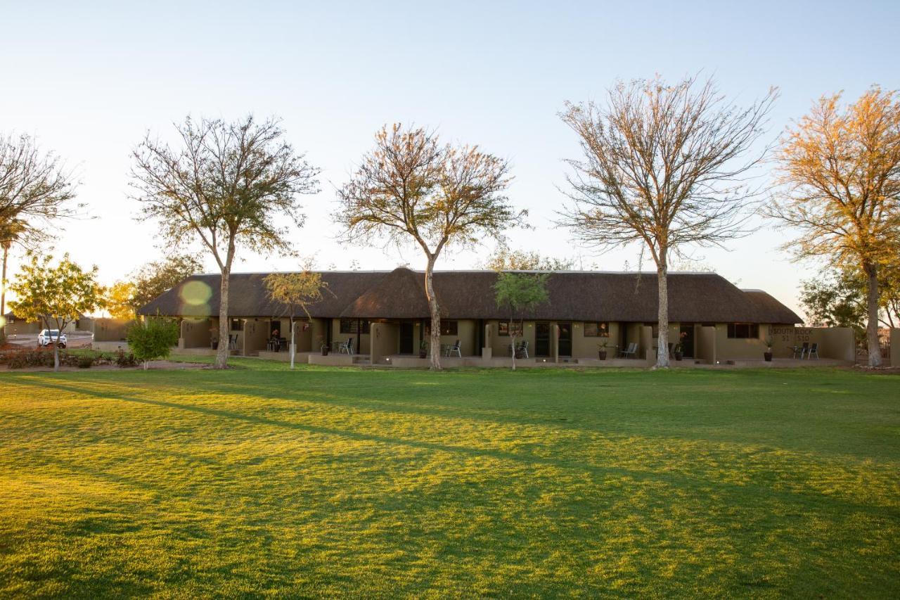 Lapa Lange Game Lodge Mariental Luaran gambar