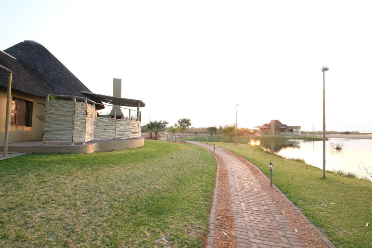 Lapa Lange Game Lodge Mariental Luaran gambar