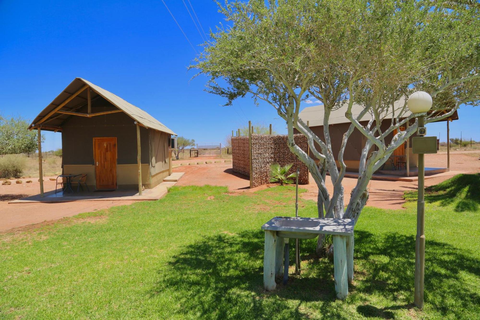 Lapa Lange Game Lodge Mariental Luaran gambar