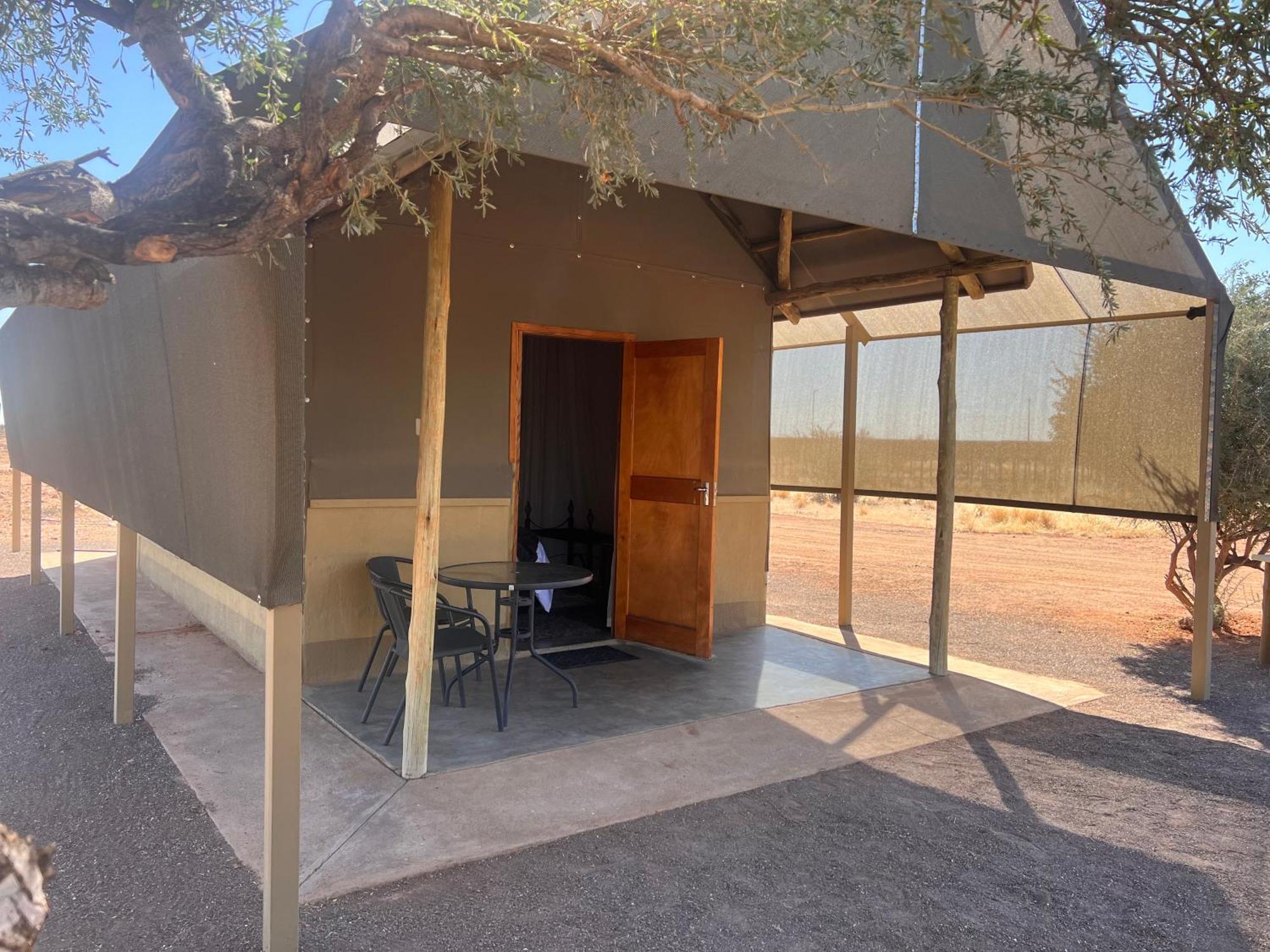 Lapa Lange Game Lodge Mariental Luaran gambar