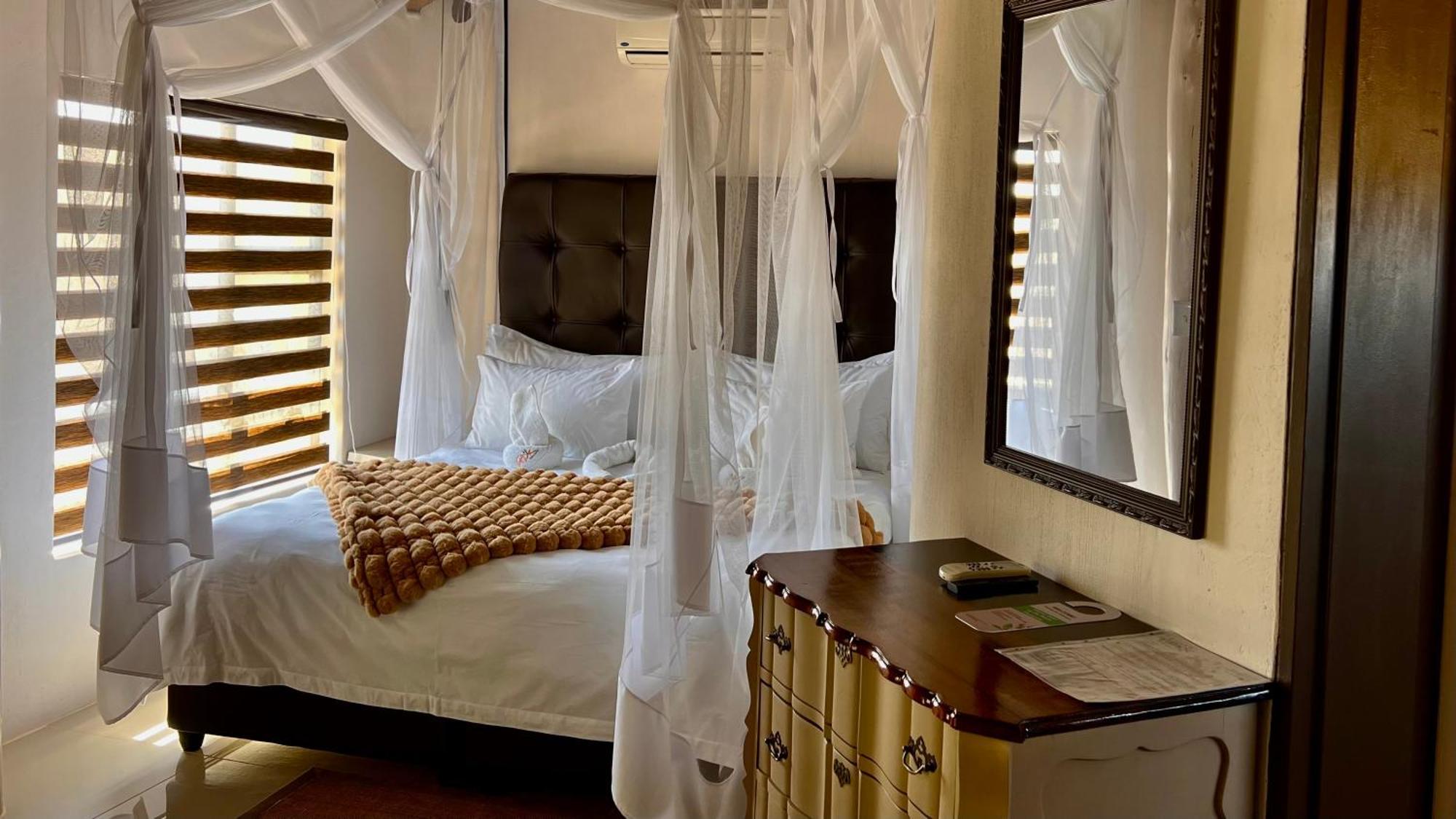 Lapa Lange Game Lodge Mariental Luaran gambar