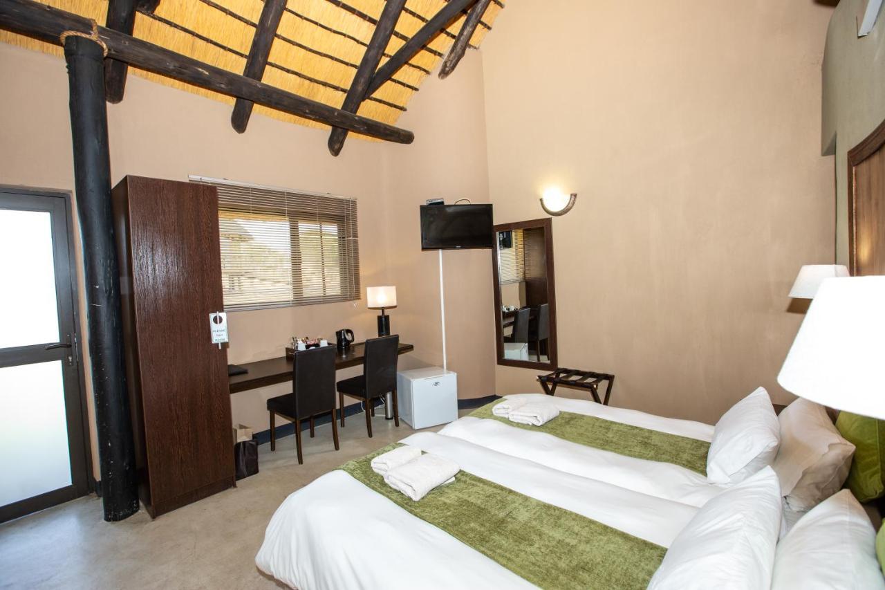 Lapa Lange Game Lodge Mariental Luaran gambar