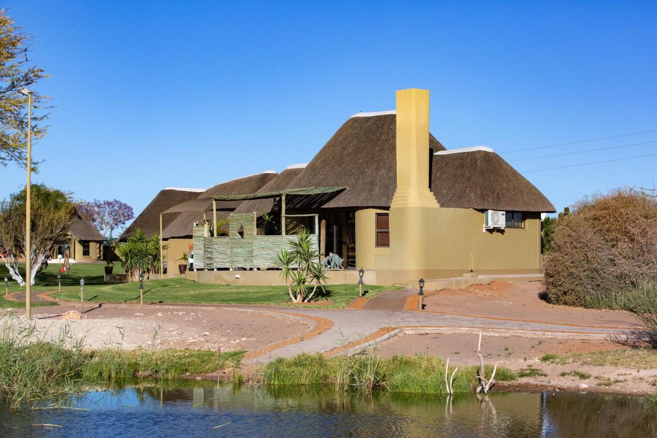 Lapa Lange Game Lodge Mariental Luaran gambar