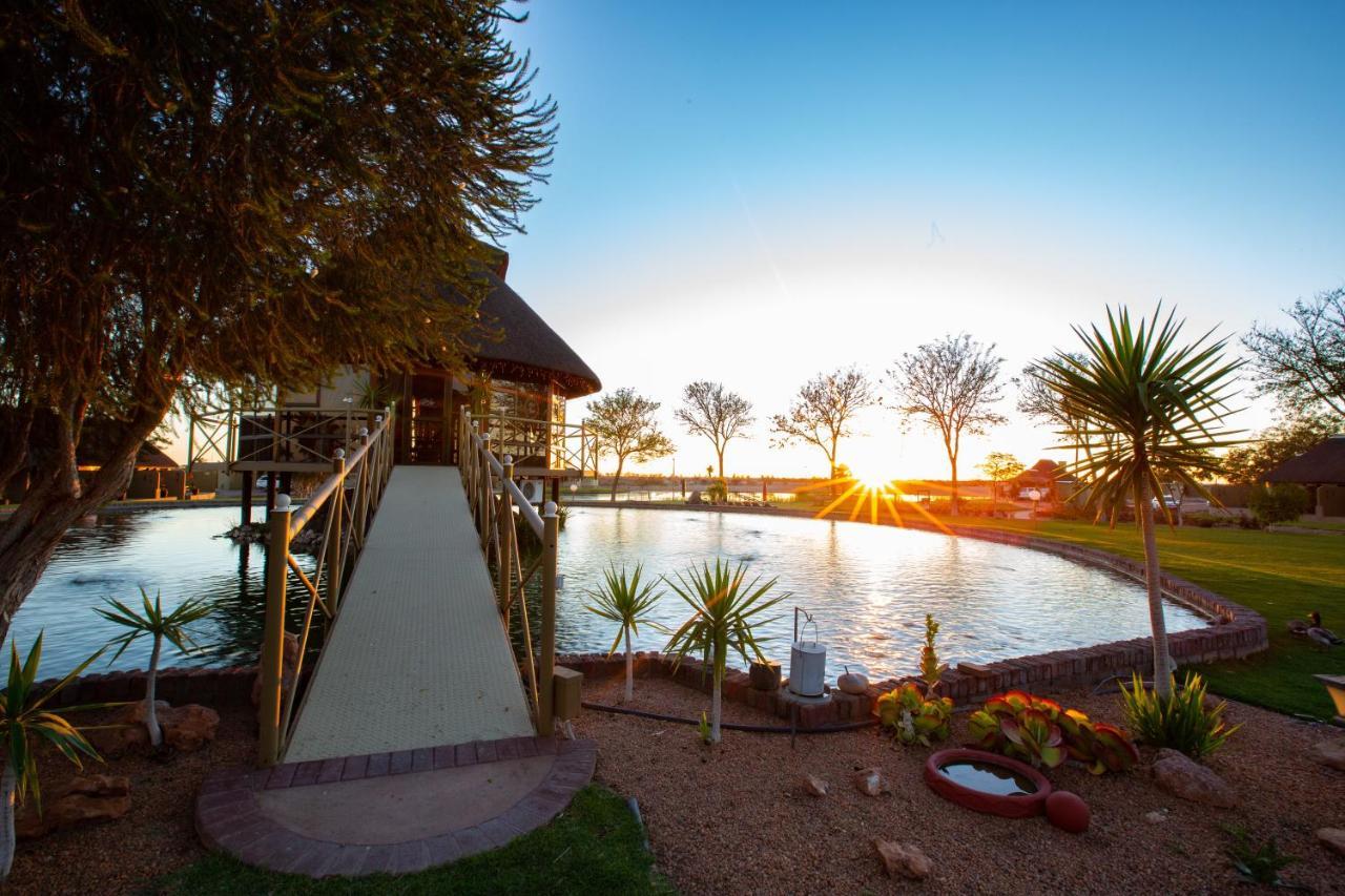 Lapa Lange Game Lodge Mariental Luaran gambar